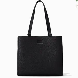 Allyn Leather Tote in color Onyx